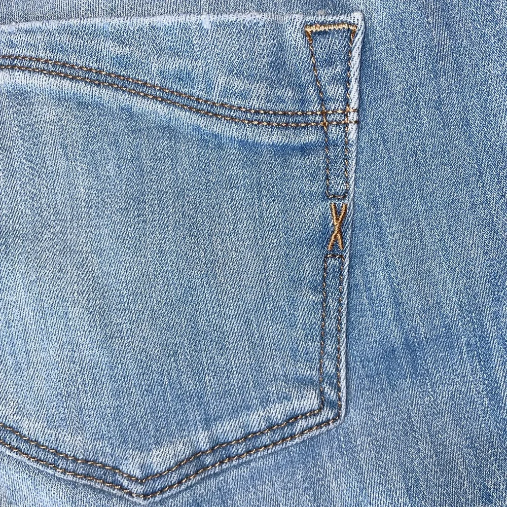 Express Stretch Legging Mid Rise Jean - Picture 5 of 5